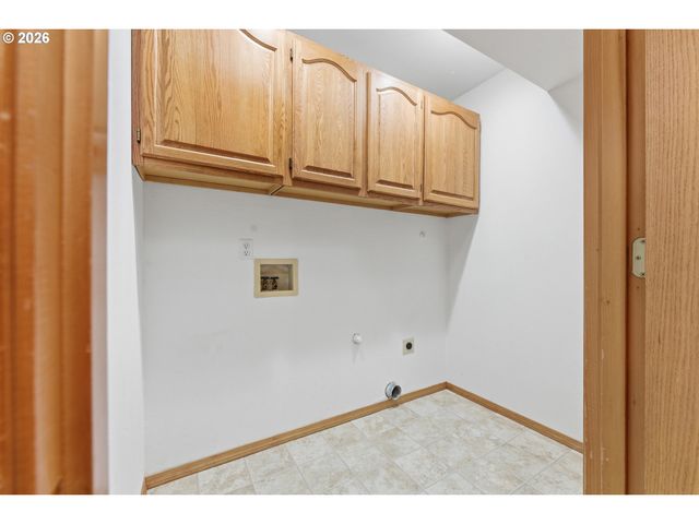 5401 E RIDGE St, Salem, OR 97306