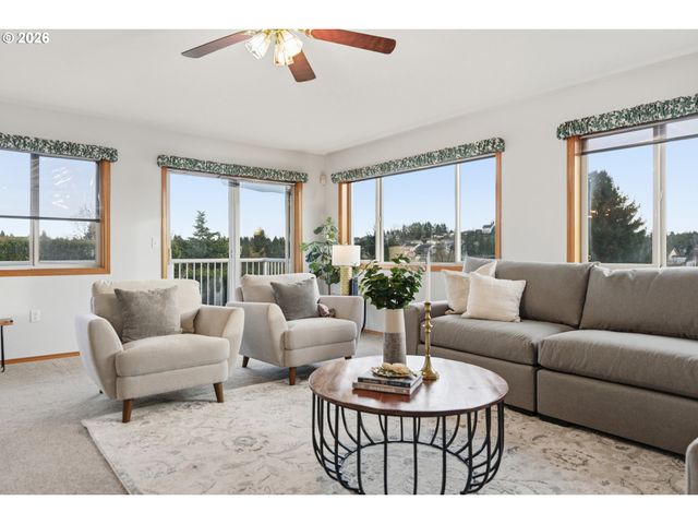 5401 E RIDGE St, Salem, OR 97306