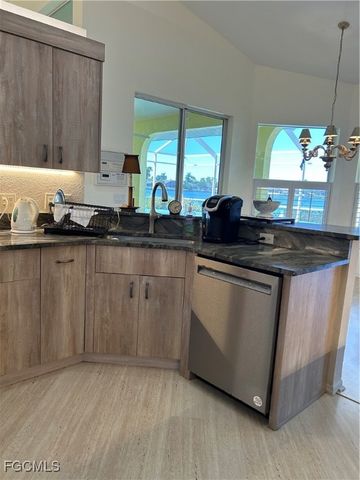 605 SW 51st TER, Cape Coral, FL 33914