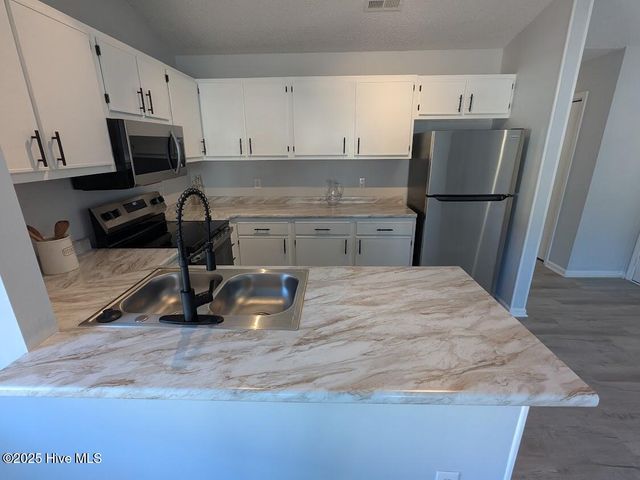 504 Saint George Cove, Jacksonville, NC 28546