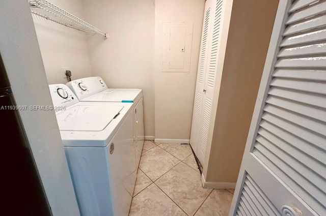 1727 Village Boulevard 102, West Palm Beach, FL 33409