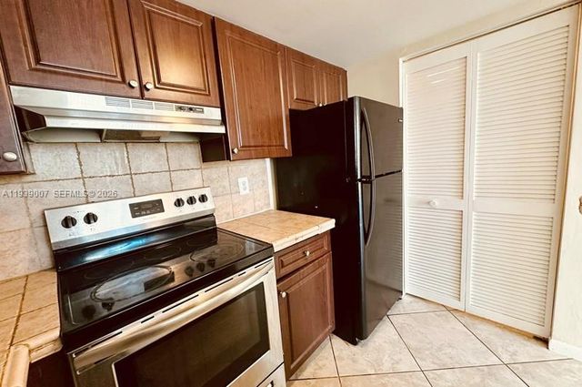 1727 Village Boulevard 102, West Palm Beach, FL 33409