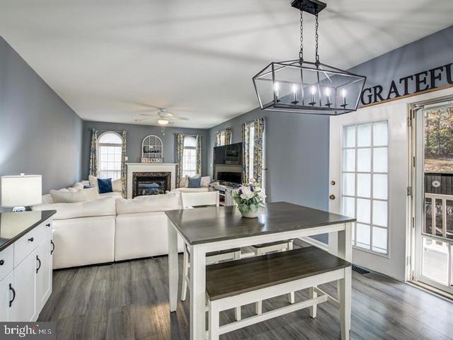 5 REGAL CT, Stafford, VA 22554
