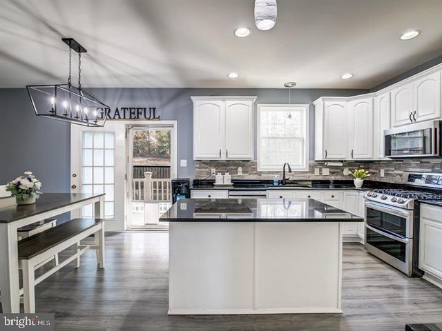 5 REGAL CT, Stafford, VA 22554