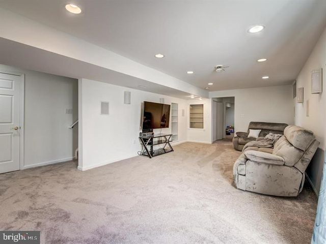 5 REGAL CT, Stafford, VA 22554