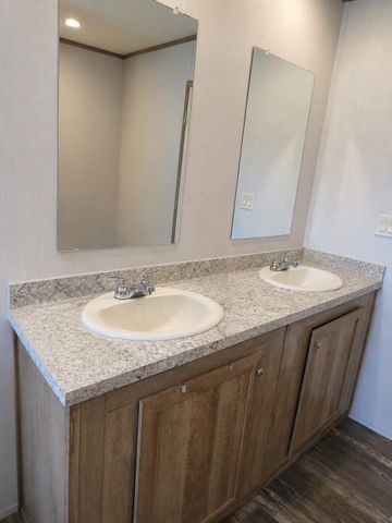 711 County Road 5006, Cleveland, TX 77327