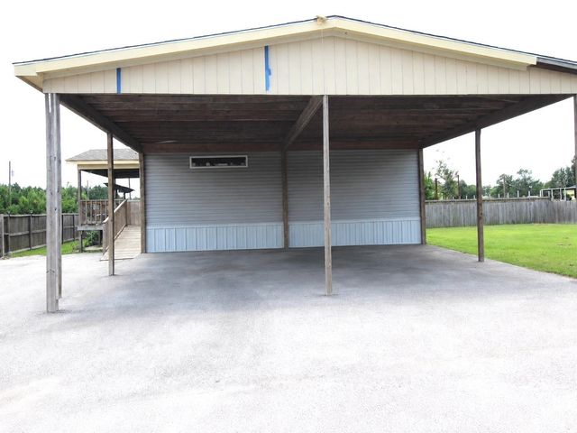 711 County Road 5006, Cleveland, TX 77327