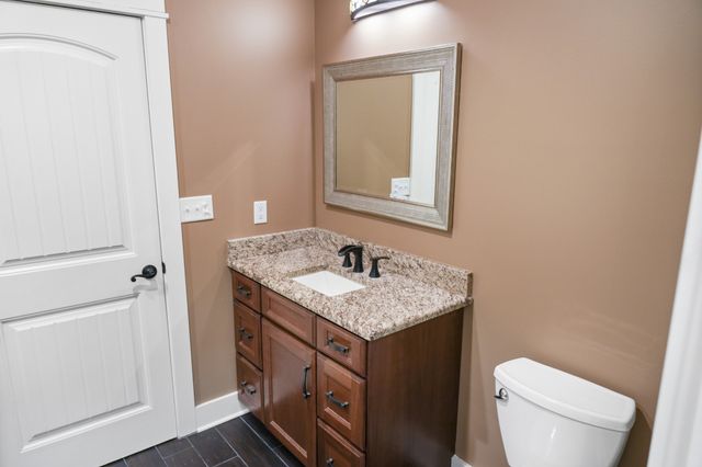 1520 Puryears Bend Rd, Hartsville, TN 37074