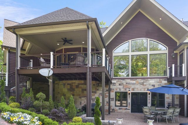 1520 Puryears Bend Rd, Hartsville, TN 37074