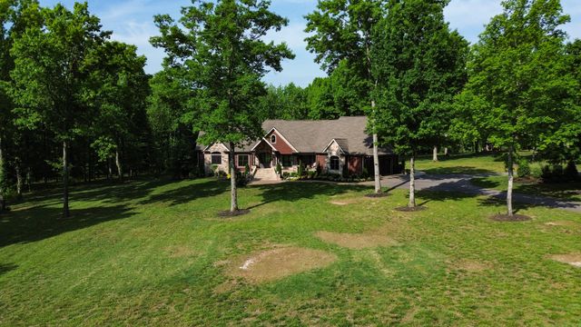 1520 Puryears Bend Rd, Hartsville, TN 37074