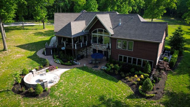 1520 Puryears Bend Rd, Hartsville, TN 37074