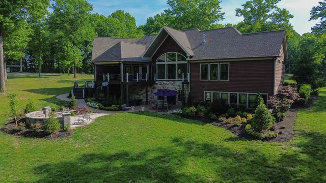 1520 Puryears Bend Rd, Hartsville, TN 37074