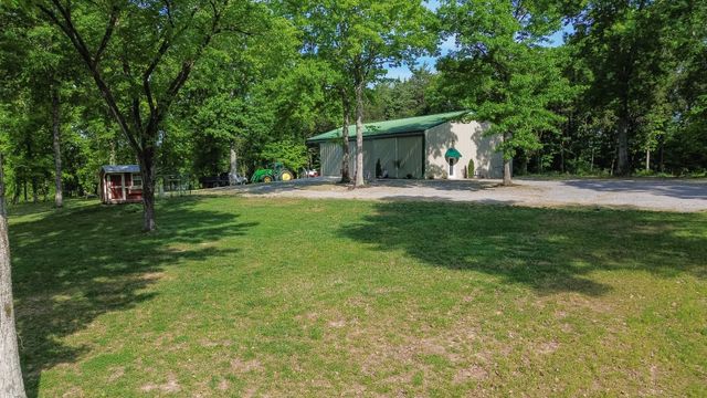1520 Puryears Bend Rd, Hartsville, TN 37074