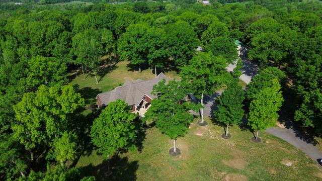 1520 Puryears Bend Rd, Hartsville, TN 37074
