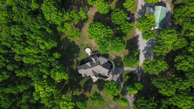 1520 Puryears Bend Rd, Hartsville, TN 37074