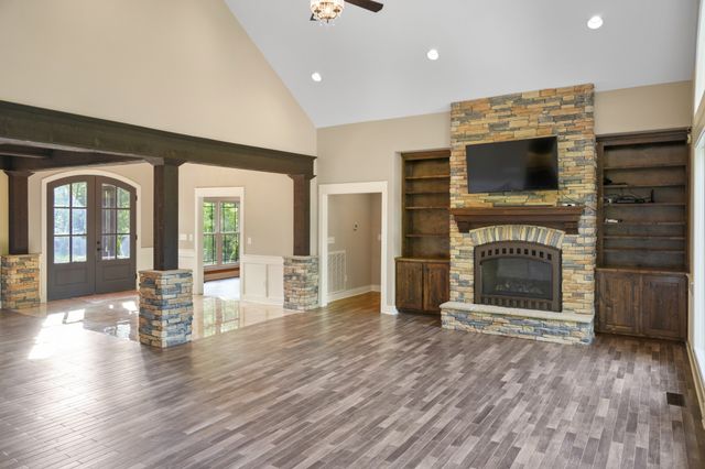 1520 Puryears Bend Rd, Hartsville, TN 37074
