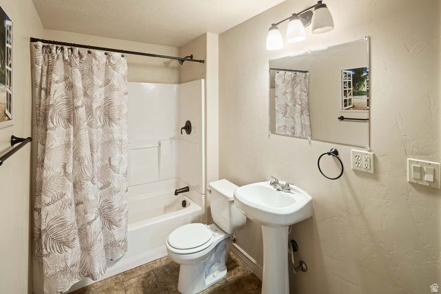 384 N 710 E, Salem, UT 84653