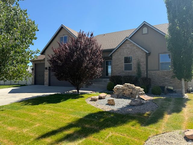 384 N 710 E, Salem, UT 84653