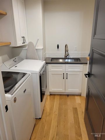 809 E Pennsylvania Dr, Boise, ID 83706