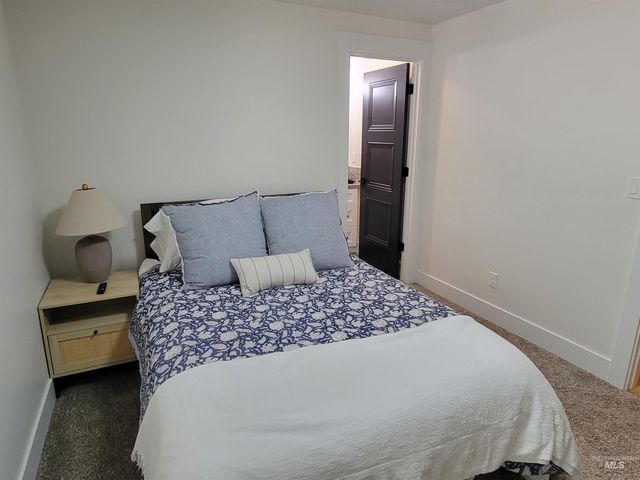 809 E Pennsylvania Dr, Boise, ID 83706