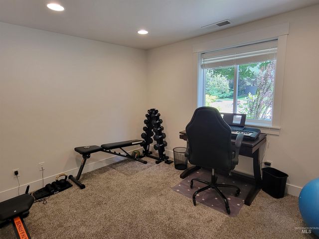 809 E Pennsylvania Dr, Boise, ID 83706