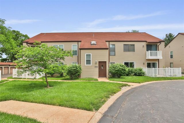 1306 Glendale Gardens Drive C, Glendale, MO 63122