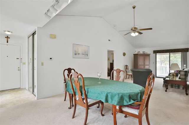 1306 Glendale Gardens Drive C, Glendale, MO 63122