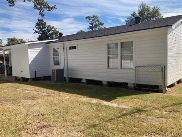 284 E Roddam Street, Sulphur, LA 70663