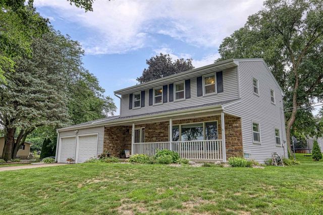 7315 Voss Parkway, Middleton, WI 53562