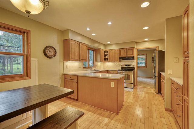 7315 Voss Parkway, Middleton, WI 53562