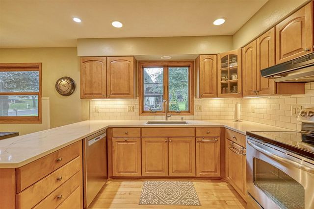 7315 Voss Parkway, Middleton, WI 53562