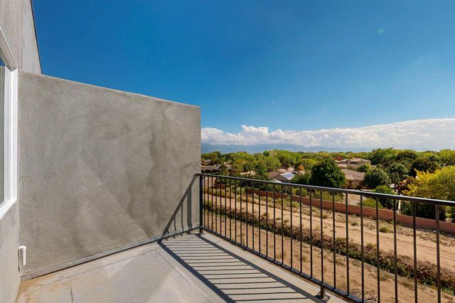 9368 Valley View Drive NW 1, Albuquerque, NM 87114