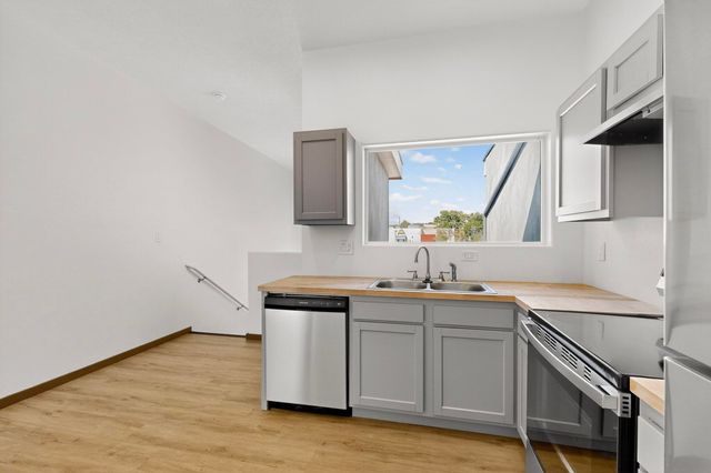 9368 Valley View Drive NW 1, Albuquerque, NM 87114