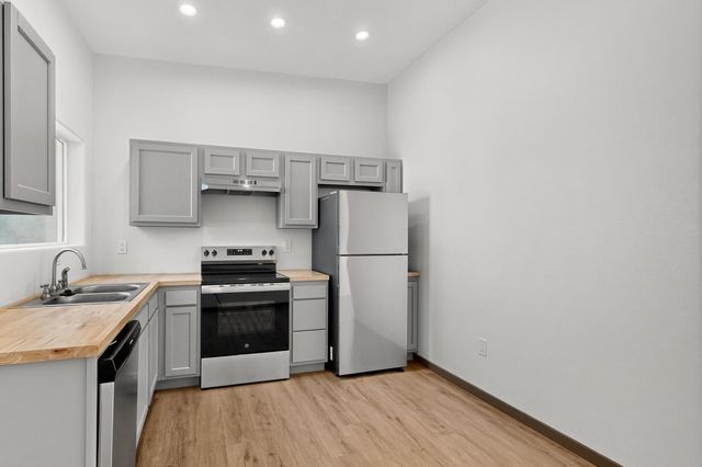 9368 Valley View Drive NW 1, Albuquerque, NM 87114