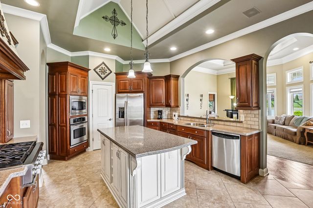 6942 Bladstone Road, Noblesville, IN 46062
