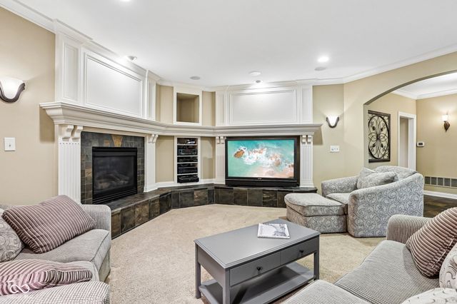 6942 Bladstone Road, Noblesville, IN 46062