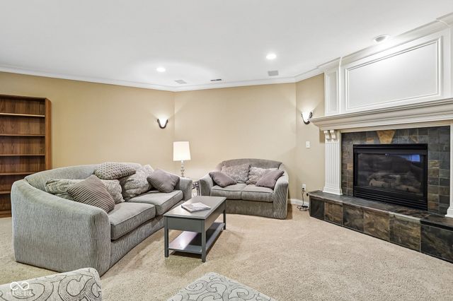 6942 Bladstone Road, Noblesville, IN 46062