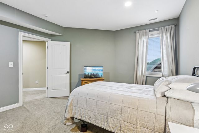 6942 Bladstone Road, Noblesville, IN 46062