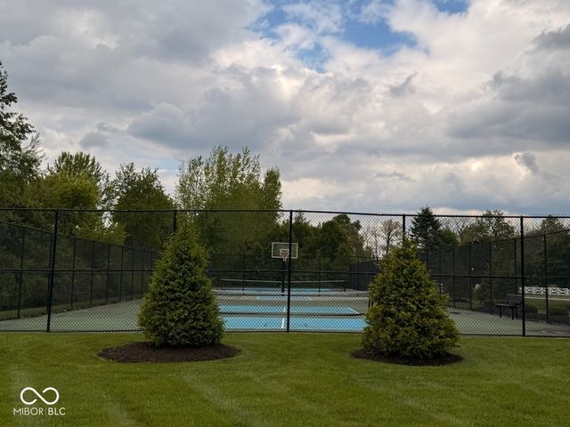 6942 Bladstone Road, Noblesville, IN 46062