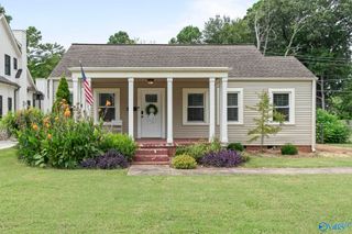 2506 Poincianna Street SW, Huntsville, AL 35801