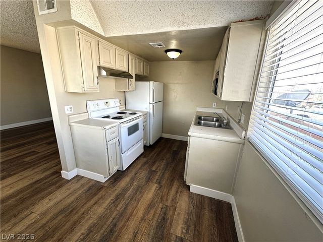 3620 ALA Drive 4, Las Vegas, NV 89103