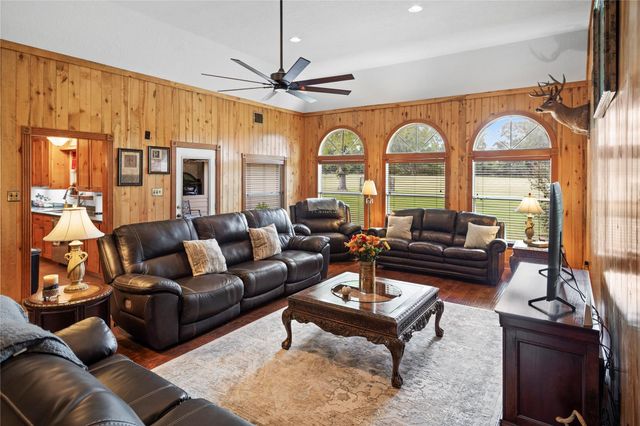 7875 Willys Road, New Waverly, TX 77358