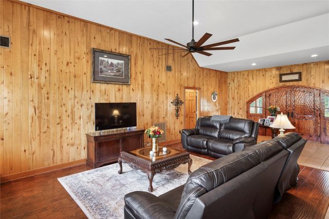 7875 Willys Road, New Waverly, TX 77358