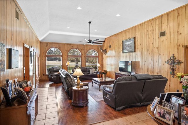 7875 Willys Road, New Waverly, TX 77358