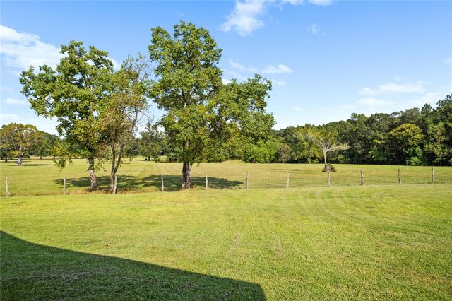 7875 Willys Road, New Waverly, TX 77358