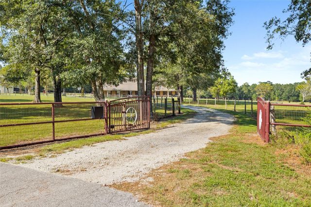 7875 Willys Road, New Waverly, TX 77358