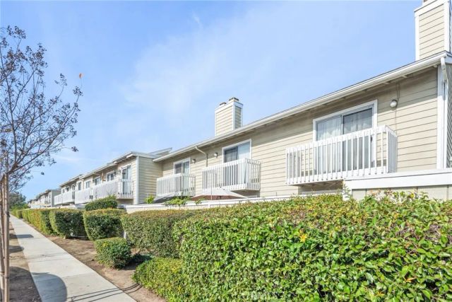 14865 Mulberry Dr 1105, Whittier, CA 90604