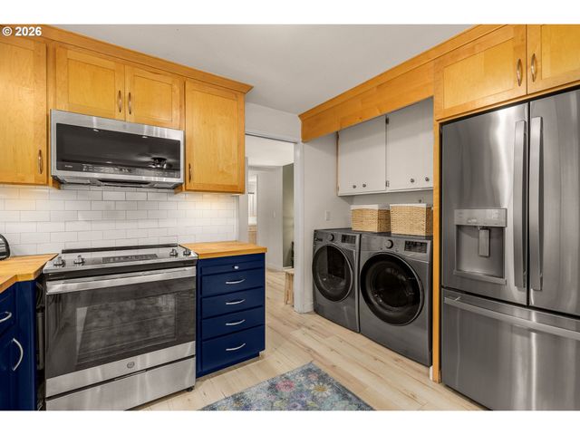 4363 WOODSIDE Cir, Lake Oswego, OR 97035