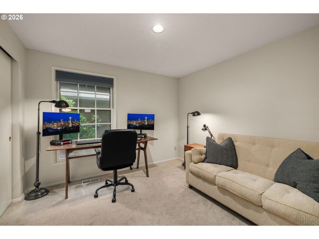 4363 WOODSIDE Cir, Lake Oswego, OR 97035