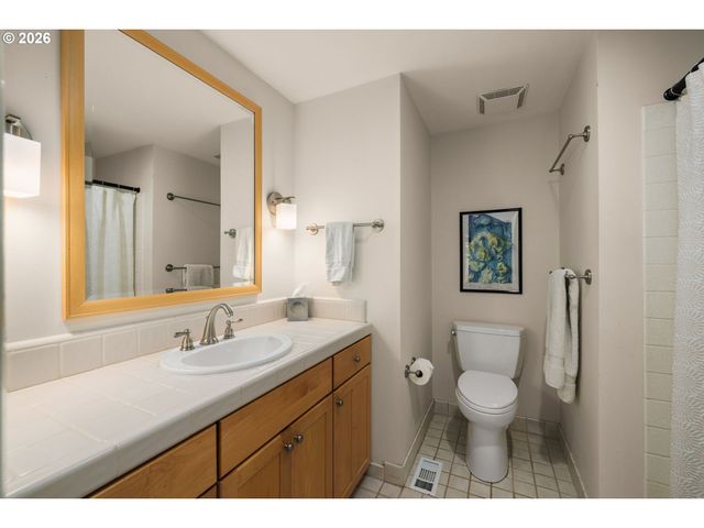 4363 WOODSIDE Cir, Lake Oswego, OR 97035
